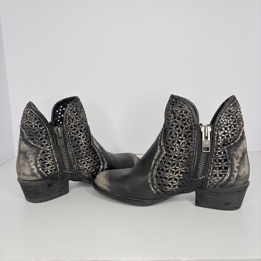 CIRCLE G Women's Short Western Distressed Boots Size 10 - Picture 8 of 9